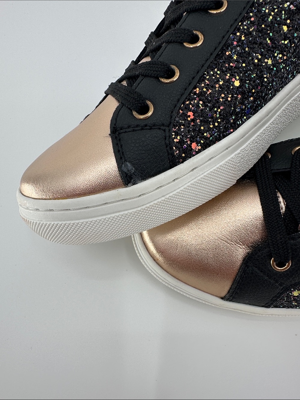 Skechers Women’s Black Glitter & Rose Gold Low-Top Sneakers - Picture 11 of 11
